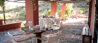 Casa Millán is a small farmhouse located in the valley of the Las Pasadas River