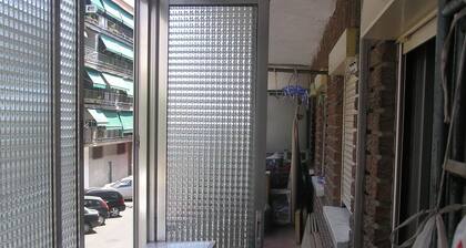 Vista Alegre Metro room available. WIFI