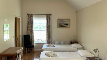 1 bedroom, desk, soundproofing, iron/ironing board