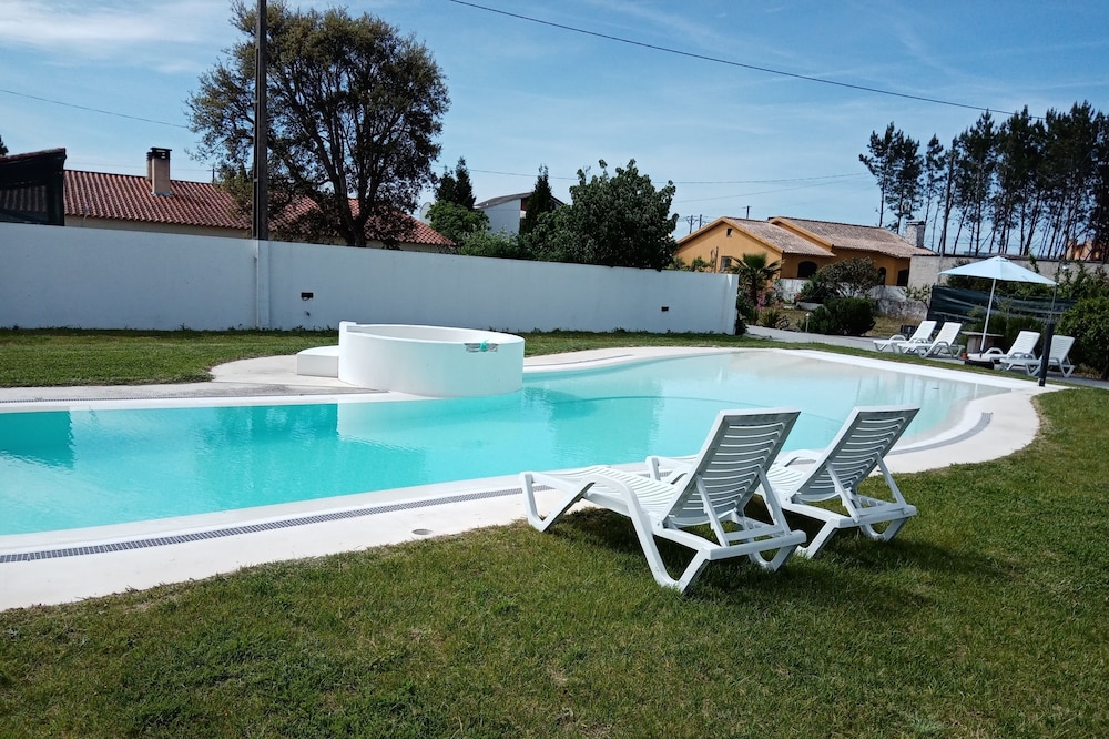 Vila Rosa House, Wi-Fi, Parking, swimming pool