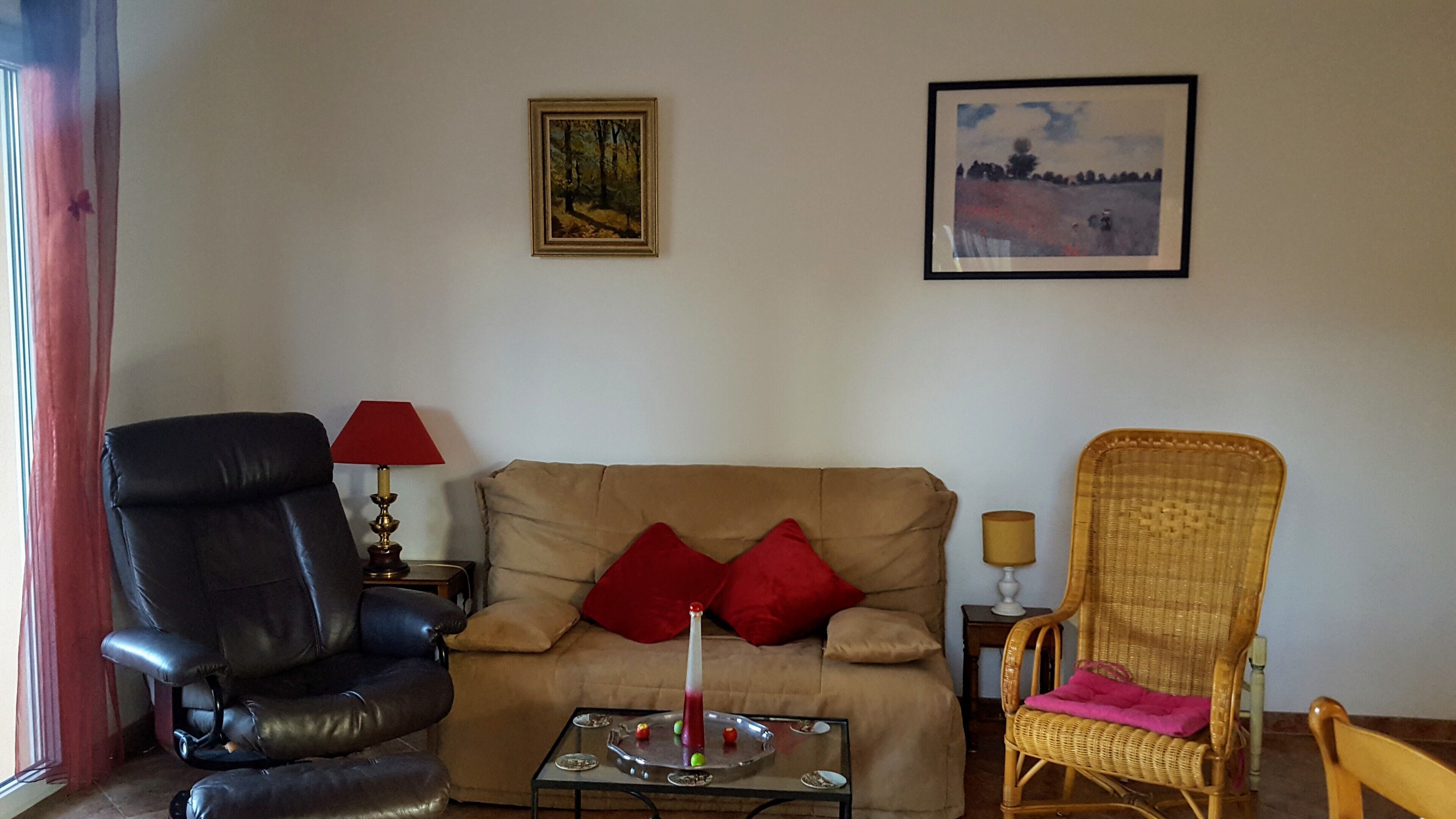  3 room luxury appt any comfort in calm residence. Possible all year round