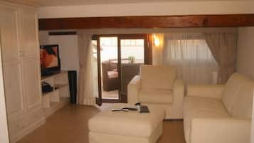 Smart TV, lettore DVD, libri, videoteca