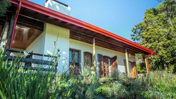 Chalé Mãe Coruja | Garden view