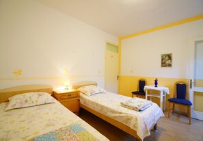1 bedroom, WiFi, bed sheets, wheelchair access