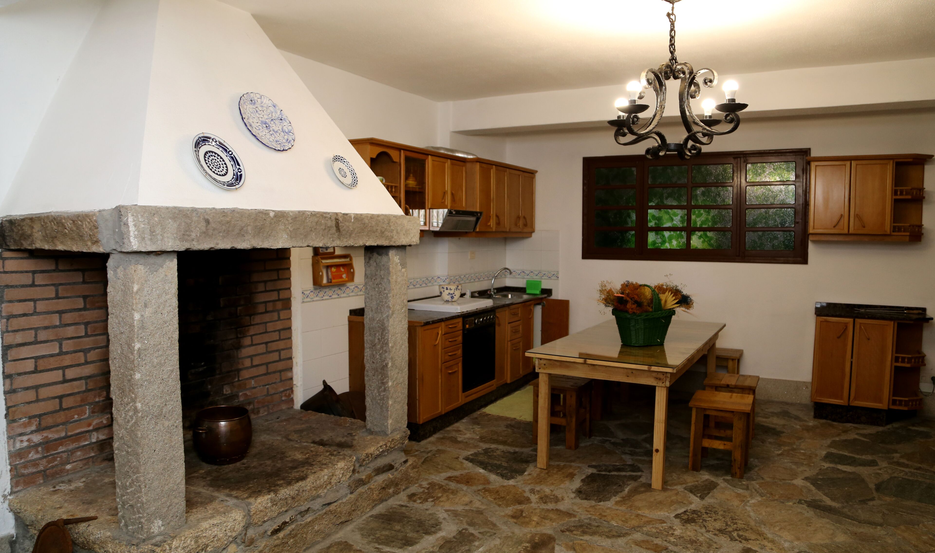 In the middle of nature very close to Santiago de Compostela 