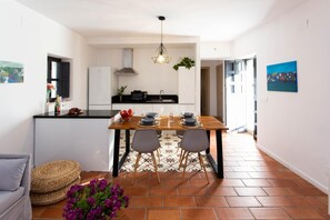 Dining - Corral del Conde 37   Apartment Plus (Sevilla)