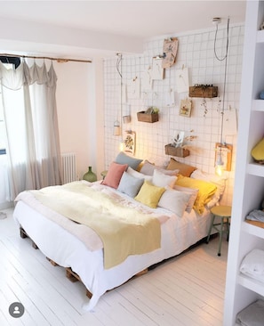 3 chambres, fer et planche à repasser, Wi-Fi, draps fournis