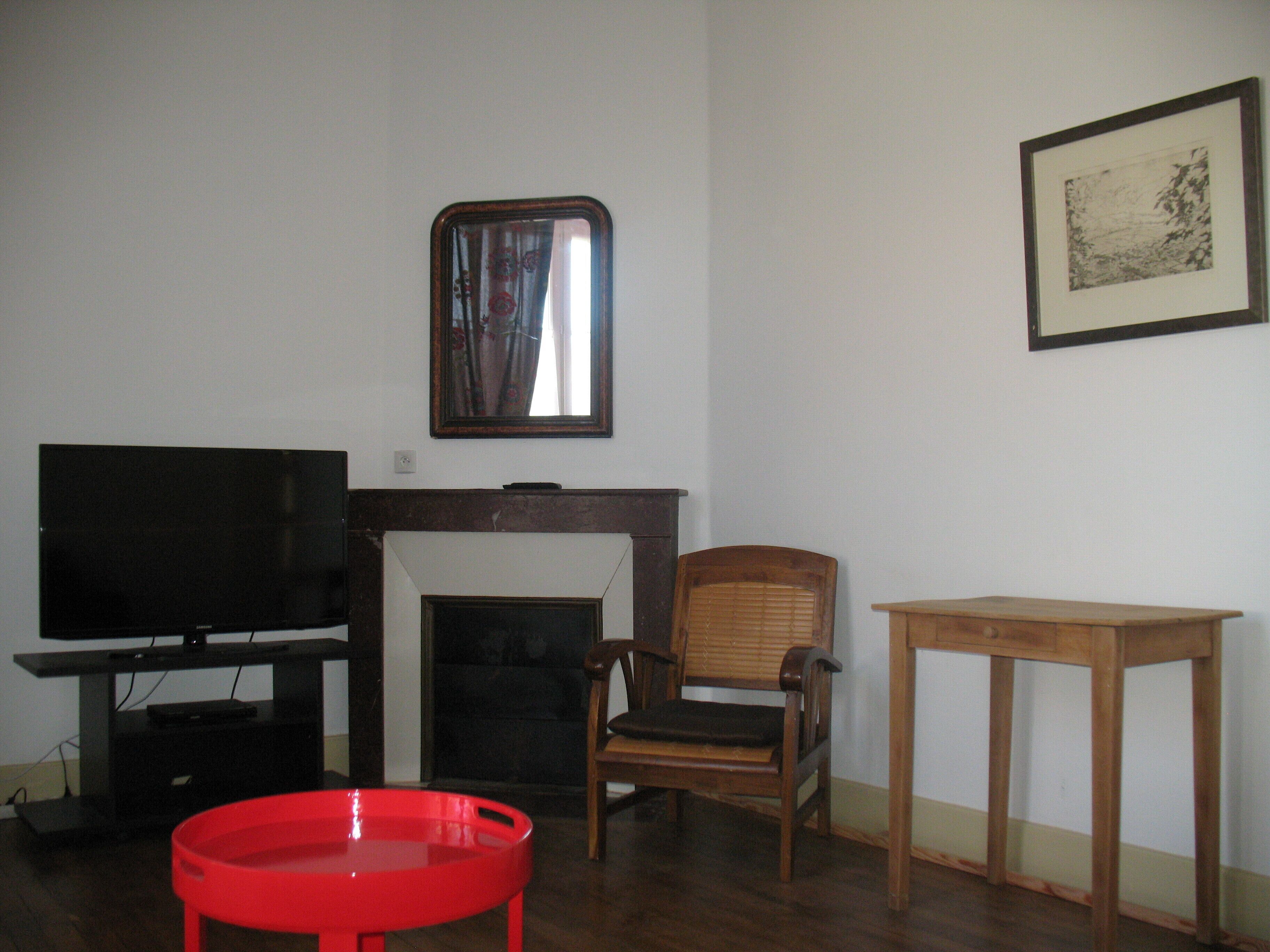 Discover the prestigious heritage of the Yonne, vineyards and monuments.