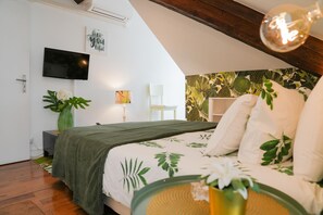 1 habitación, tabla de planchar con plancha y acceso a internet 