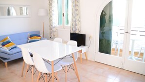 Unclassified image, 4 of 52, button - menorca seafront apartment with beautiful views (Ciutadella de Menorca)