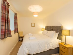 WiFi, bed sheets - Farmhouse at foot of the Munro Schiehallion 'fairy hill of the Caledonians' (Pitlochry)