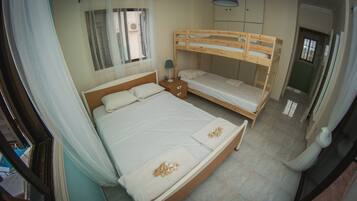 Vila | 3 quartos, escrivaninha, quartos à prova de som