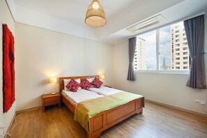 2 Schlafzimmer, Schreibtisch, schallisolierte Zimmer