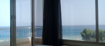 Amazing 4 Bedroom Villa directly at the Red Sea