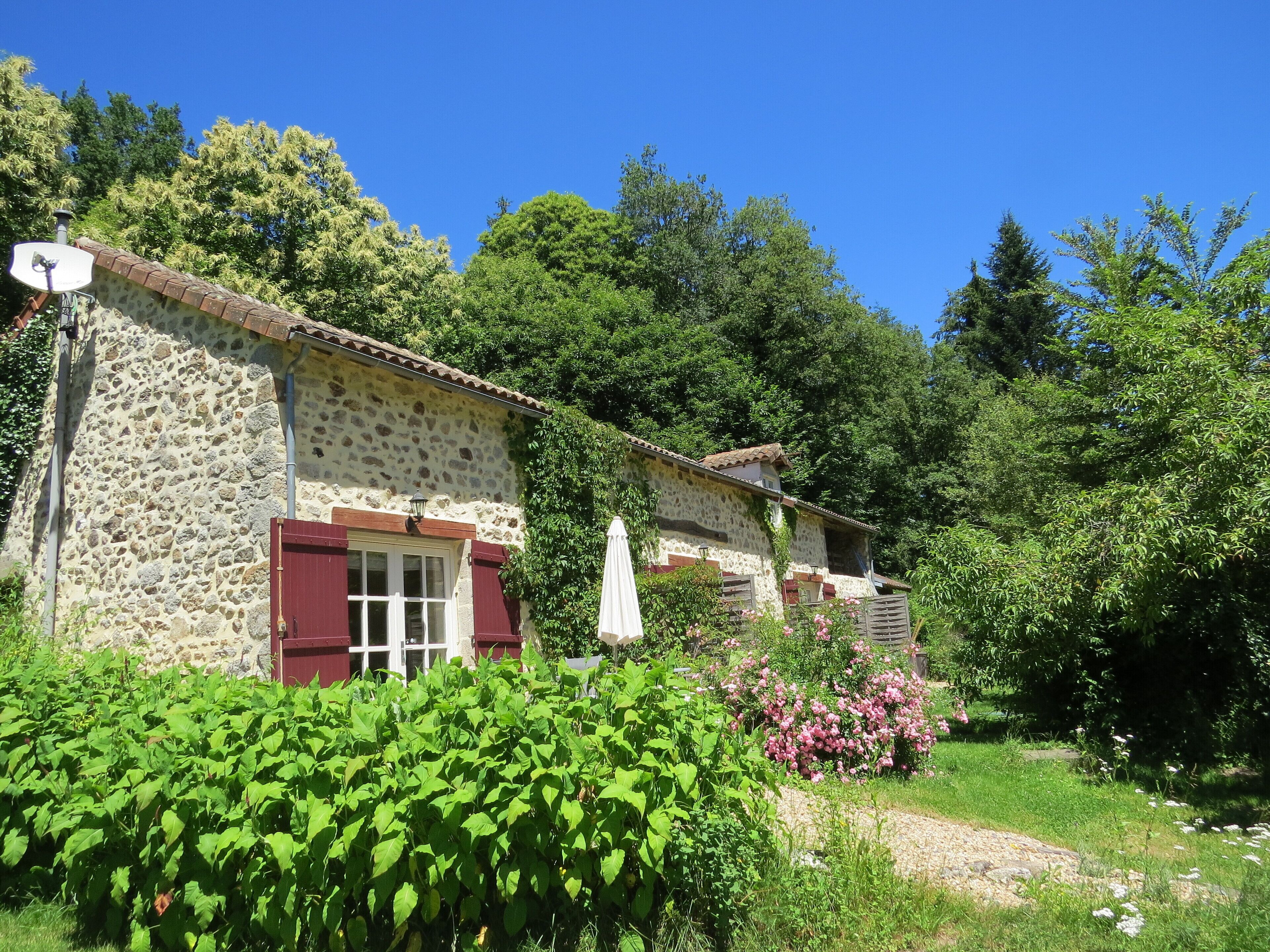 A charming rural gite for up to 2 people, 20 acres of grounds, wifi, by a river.