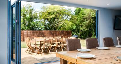 Cabine de luxe dans un excellent emplacement, un bain Ă remous, 18 couchages