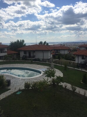 Pool - Bay View Villas - Luxury Villa set on the hill overlooking Sunny Beach with pool (Kosharitsa)