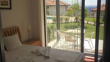 3 Schlafzimmer, Bügeleisen/Bügelbrett, Internetzugang, Bettwäsche