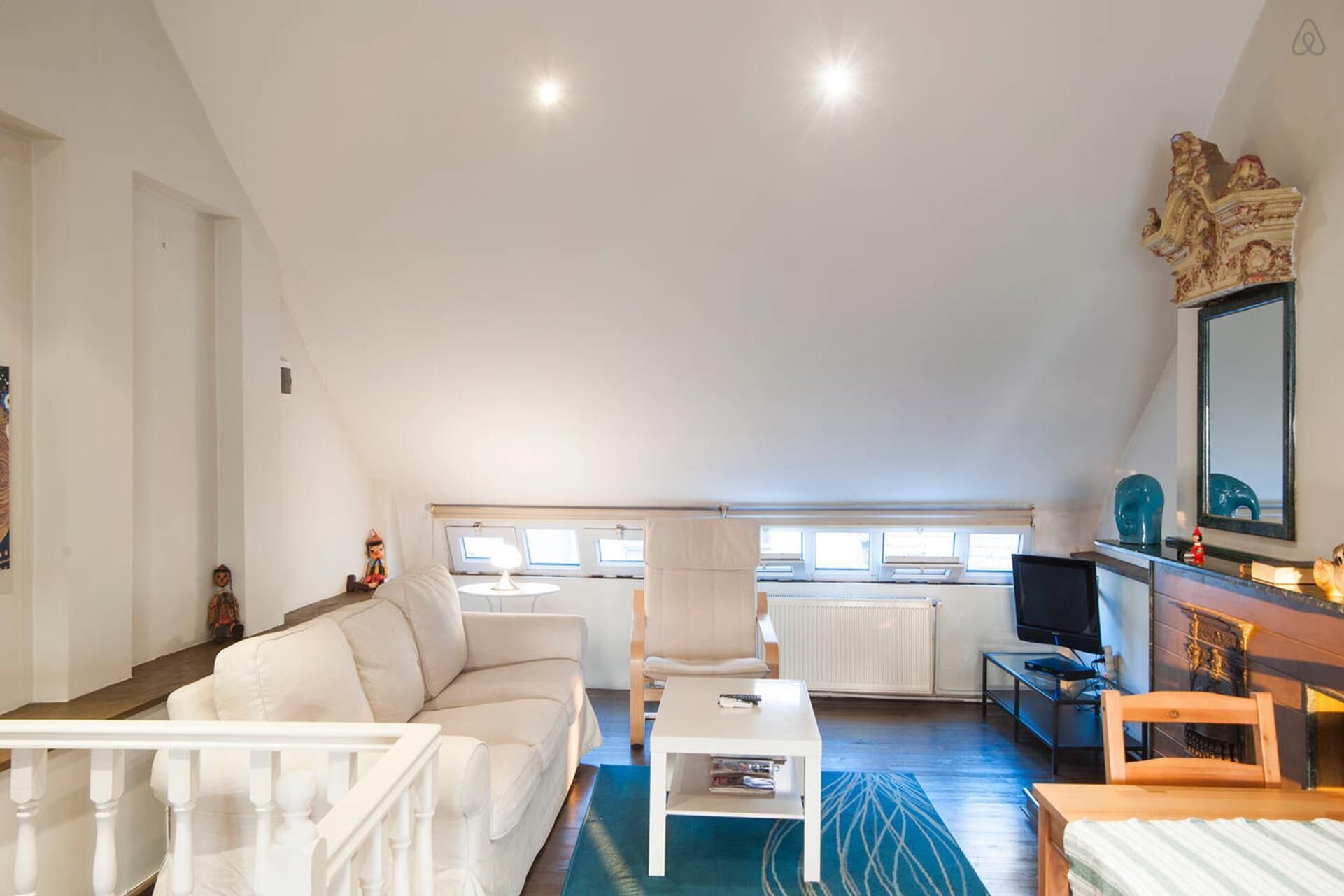 Studio in the Heart of the City 2