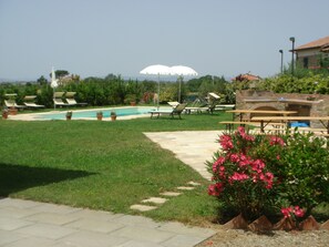 Pool - Mela is a Self-Contained Apartment with a large Pool, free WiFi & parking (La Fratta Santa Caterina,)