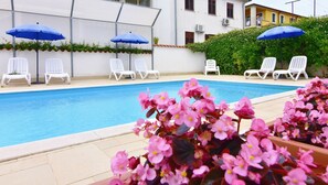Pool - Villa Maria, Punta-Umag, swimming pool, near the sea, WiFi, air-conditioned (Umag)