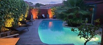 SPACIOUS VILLA CONTEMPORARY HEATED SWIMMING POOL, BETWEEN SEA AND MONTPELLIER