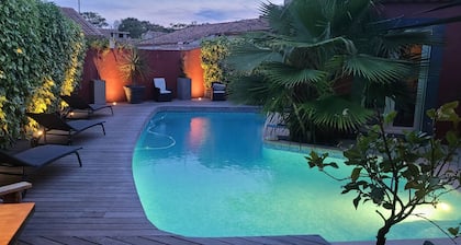 PISCINA AMPLIA PISCINA CONTINUA CON CALEFACCIÓN, ENTRE MAR Y MONTPELLIER