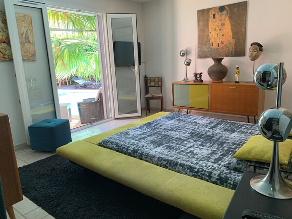 3 bedrooms, desk, iron/ironing board, free WiFi