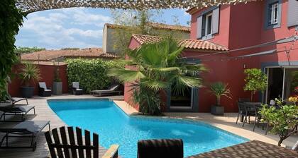 SPACIOUS VILLA CONTEMPORARY HEATED SWIMMING POOL, BETWEEN SEA AND MONTPELLIER