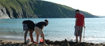 Llainddu Farm Belle maison individuelle, belles vues, jardins et bois