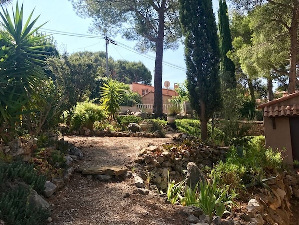 Enceinte de lâhĂ©bergement