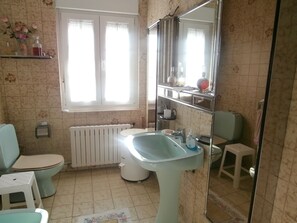 Handtücher, Toilettenpapier