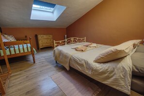 4 bedrooms, iron/ironing board, travel crib, free WiFi