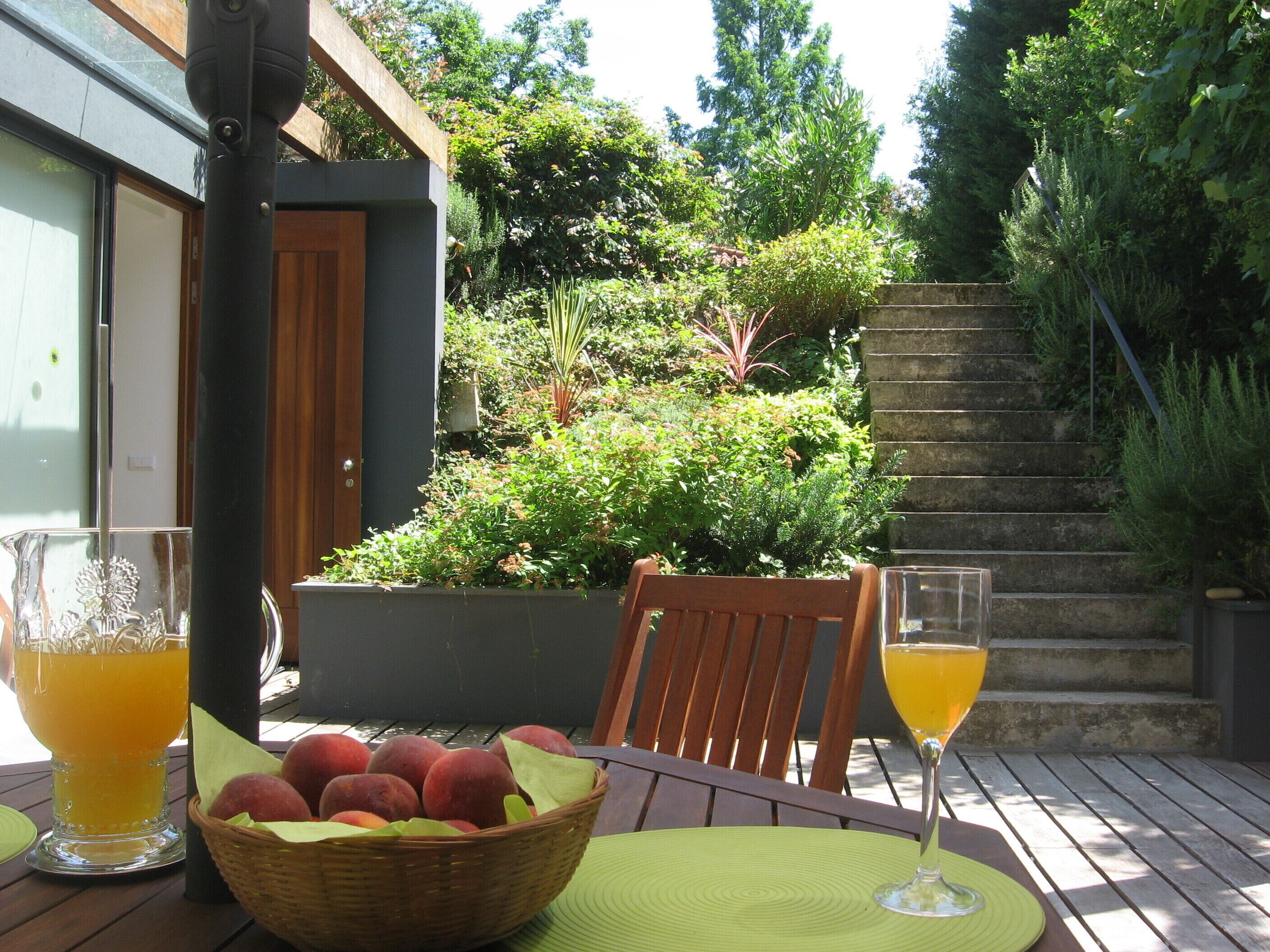 تناول الطعام بالخارج