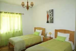 2 bedrooms, free WiFi, bed sheets, wheelchair access