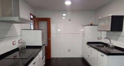 LA ERMITA APARTMENT, PARKING and FREE WIFI