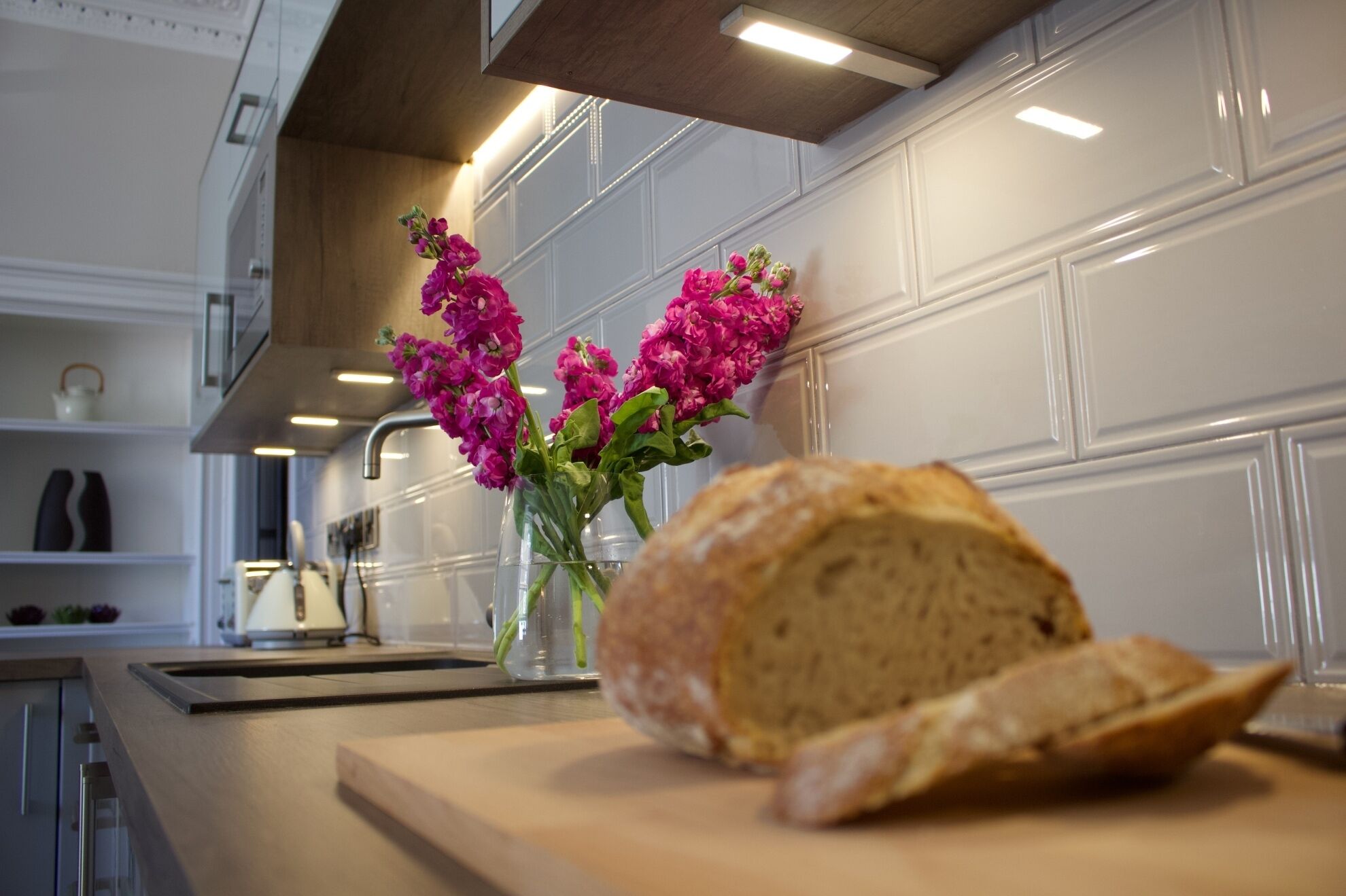 雪櫃、微波爐、焗爐、爐具