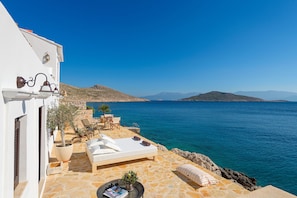 Terrace/patio - Halki Sea House, Luxury villa by the sea (HALKI ISLAND)