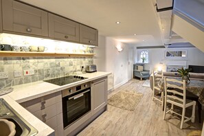 Fridge, microwave, oven, stovetop - Stylish apartment that combines contemporary chic with character and comfort (Whitby)