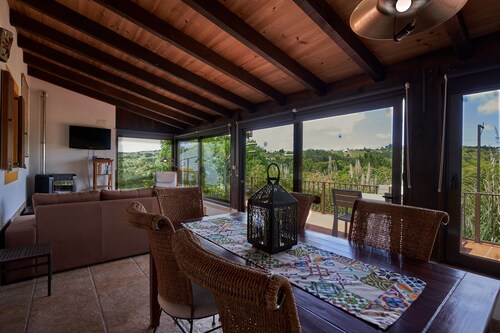 Stilvolle Bauernhaus mit herrlichen Sonnen Zimmer in 4-Morgen-Tal, nur 7 km von Obidos