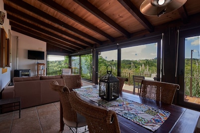 Stylish farmhouse with fabulous sun room in 4 acre valley only 7km from Obidos