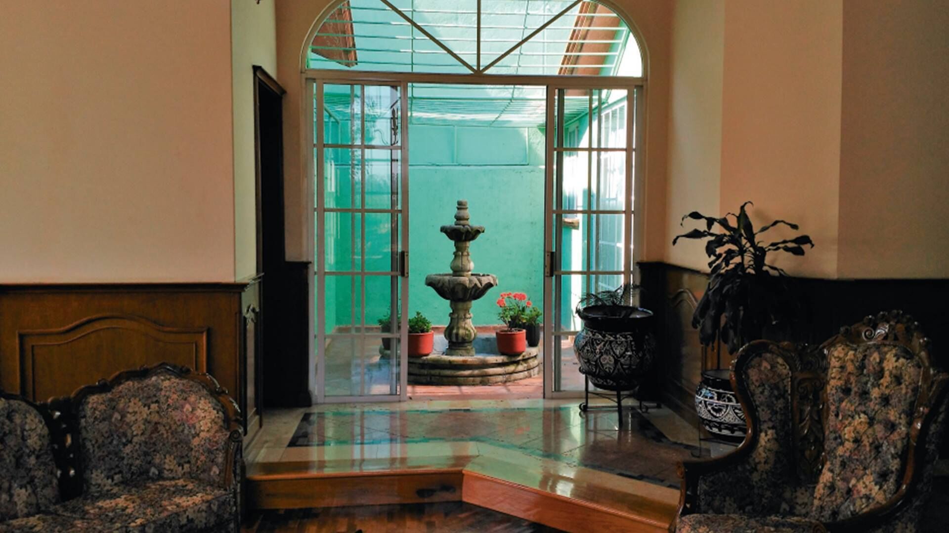 Lake Forest Comfortable House