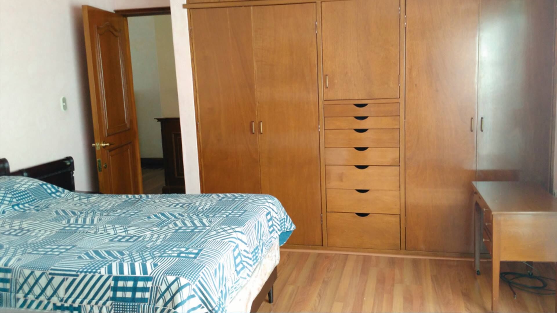 Lake Forest Comfortable House