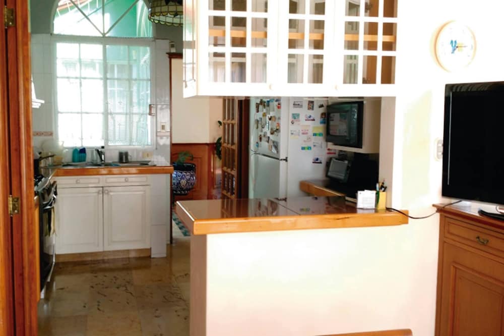 Lake Forest Comfortable House