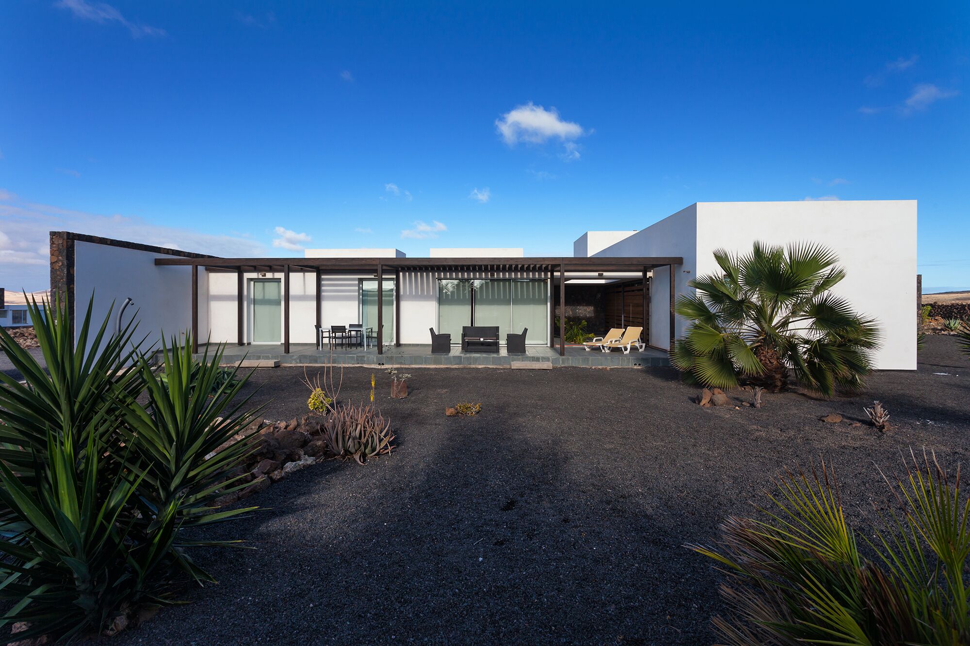 Luxury Villa 4-5 people. Wifi. At 8km magnificent beaches. Wonderful views