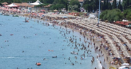 CaractÚre bien équipé (à droite) studio dans le centre historique de Kotor