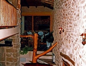 Dining - ------ CASA LLOVET --------- (Fuentespalda)