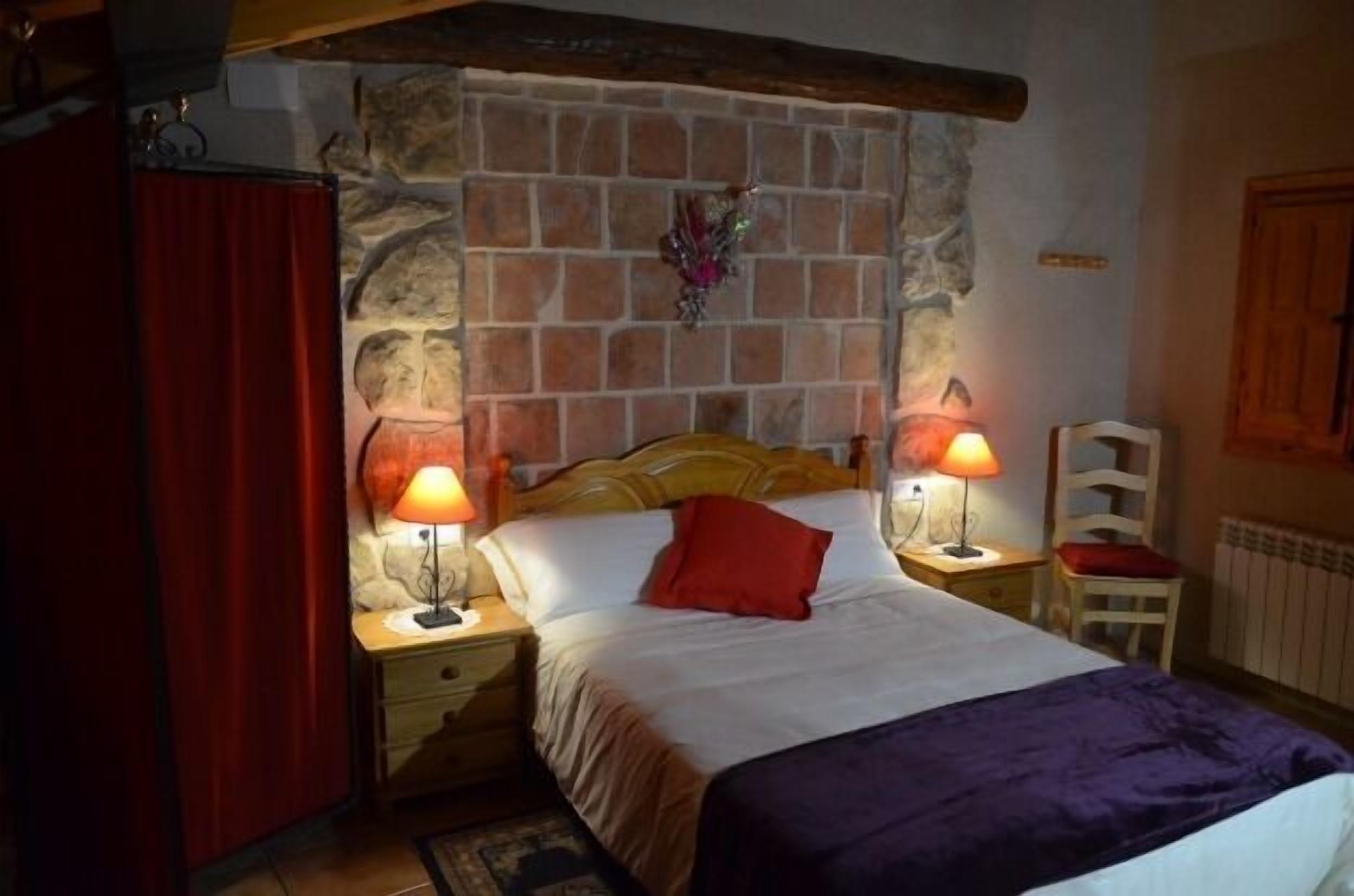 3 slaapkamers, een strijkplank/strijkijzer, wifi, beddengoed