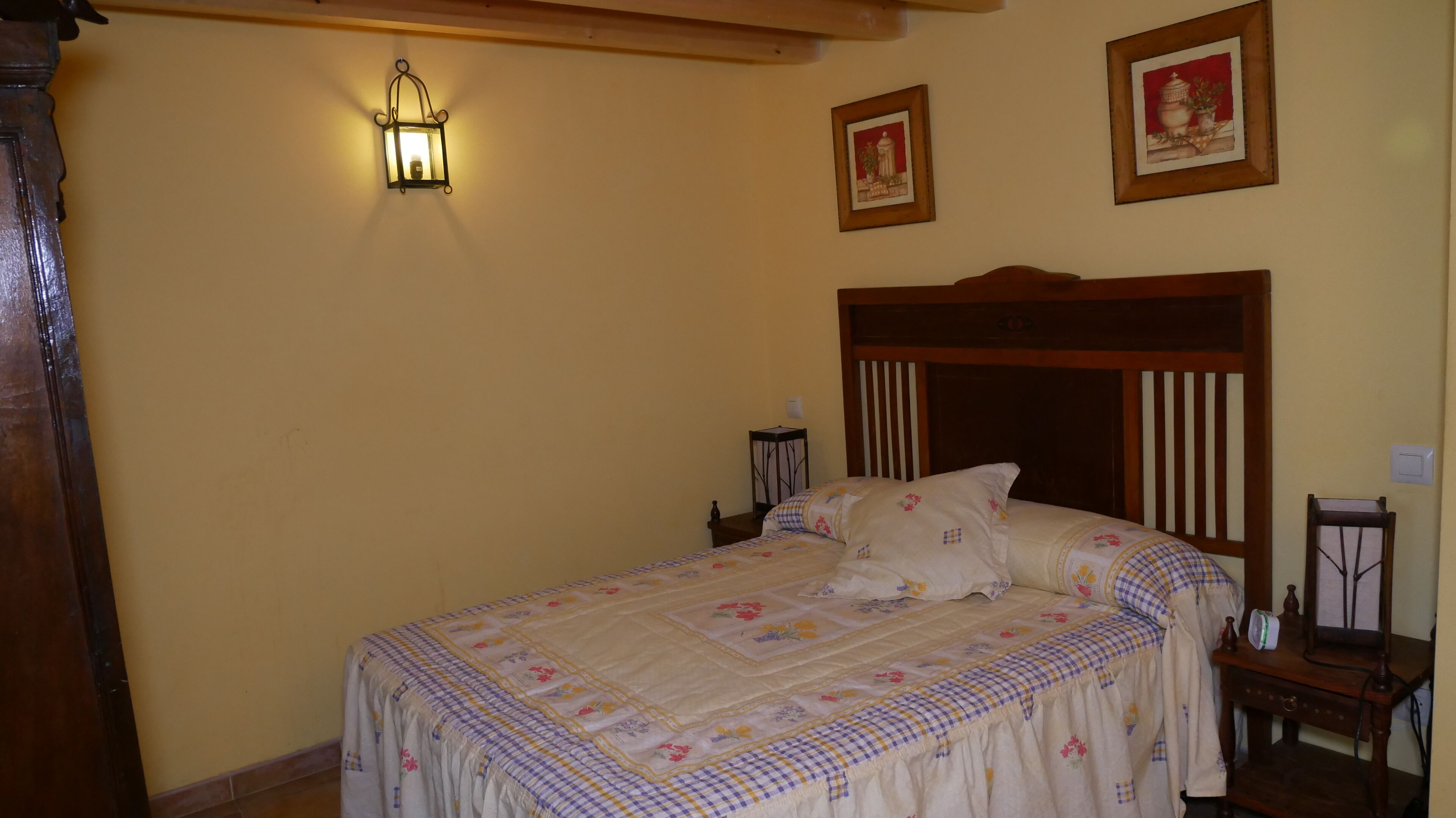 "La Higuera and El Nogal" 12 places with La Aldehuela Pool (Avila) Gredos