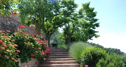 HOLIDAY HOME "L'OASI" IN ASSISI - Private entrance, Garden with swimming pool
